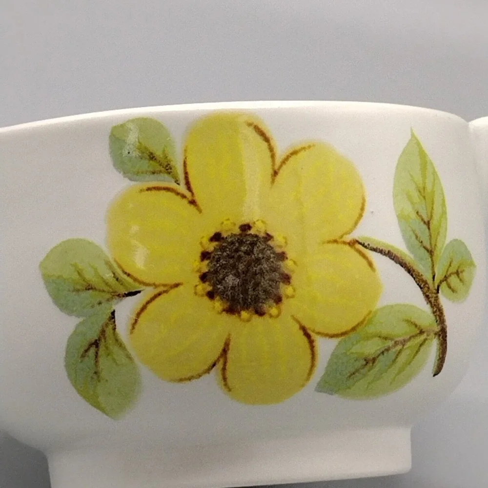 VTG 1973 Lambeth Stoneware Royal Doulton Summer Days Gravy Boat Stick Handle